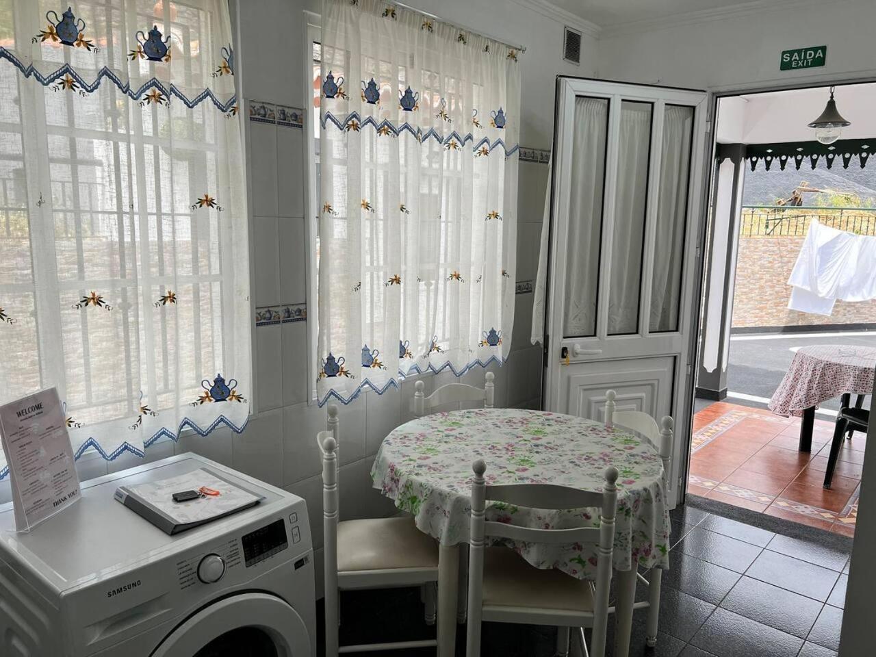 Comfortable 2-Bedroom Apartment For Relaxing Stays Фуншал Екстериор снимка